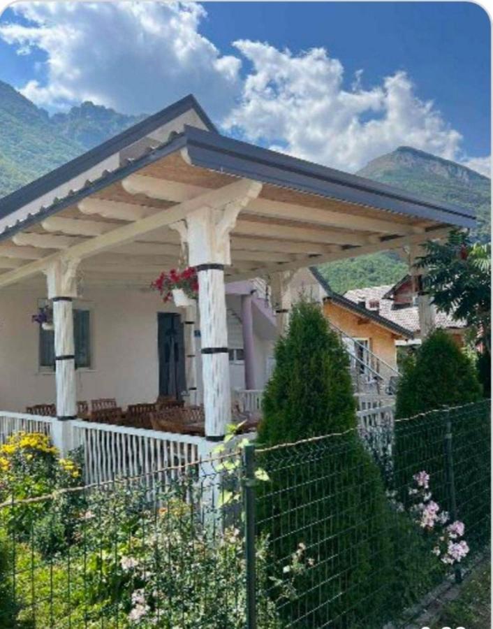 Lola Guest House Vuthaj Dış mekan fotoğraf