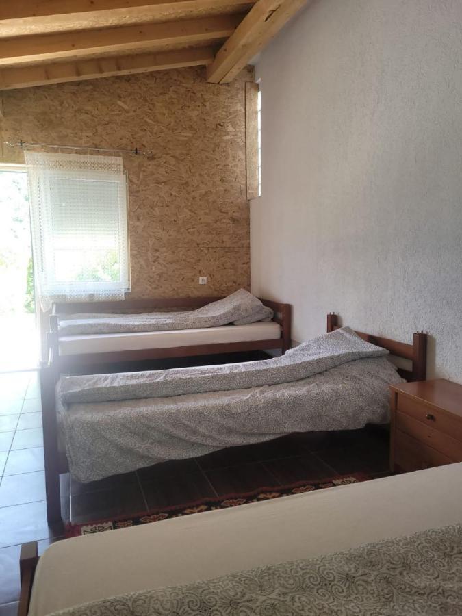 Lola Guest House Vuthaj Dış mekan fotoğraf