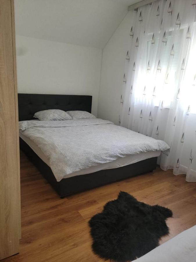 Lola Guest House Vuthaj Dış mekan fotoğraf