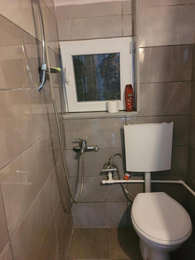 Lola Guest House Vuthaj Dış mekan fotoğraf