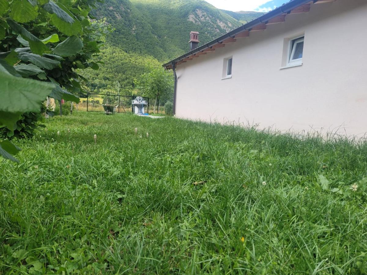 Lola Guest House Vuthaj Dış mekan fotoğraf