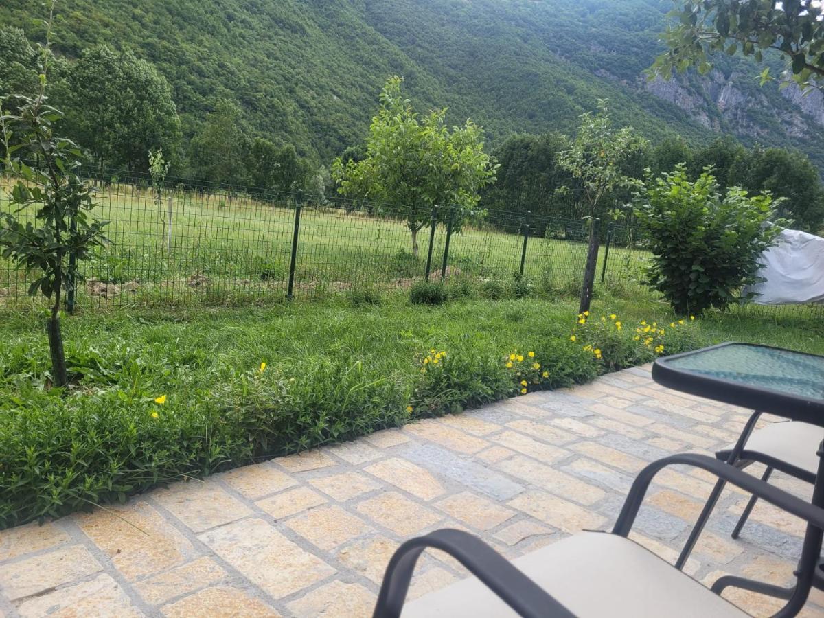 Lola Guest House Vuthaj Dış mekan fotoğraf