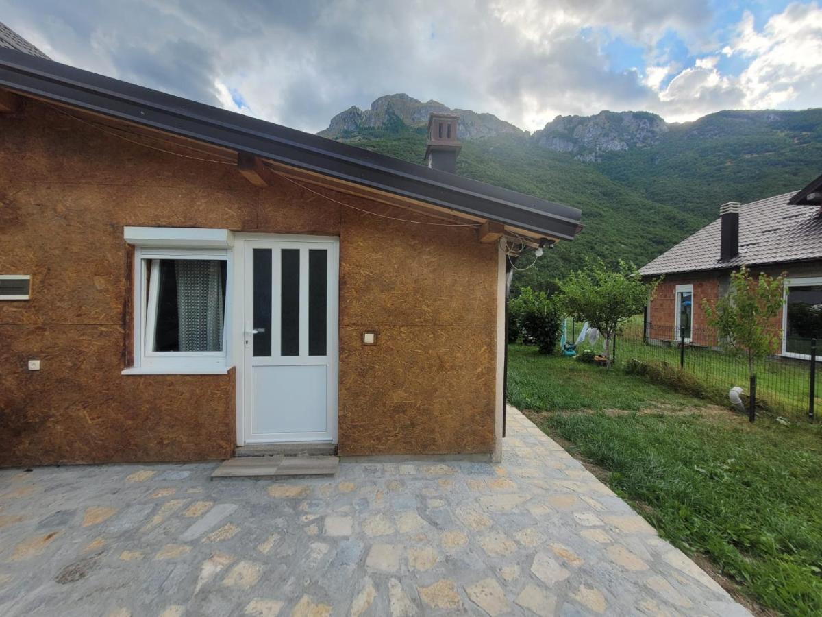 Lola Guest House Vuthaj Dış mekan fotoğraf