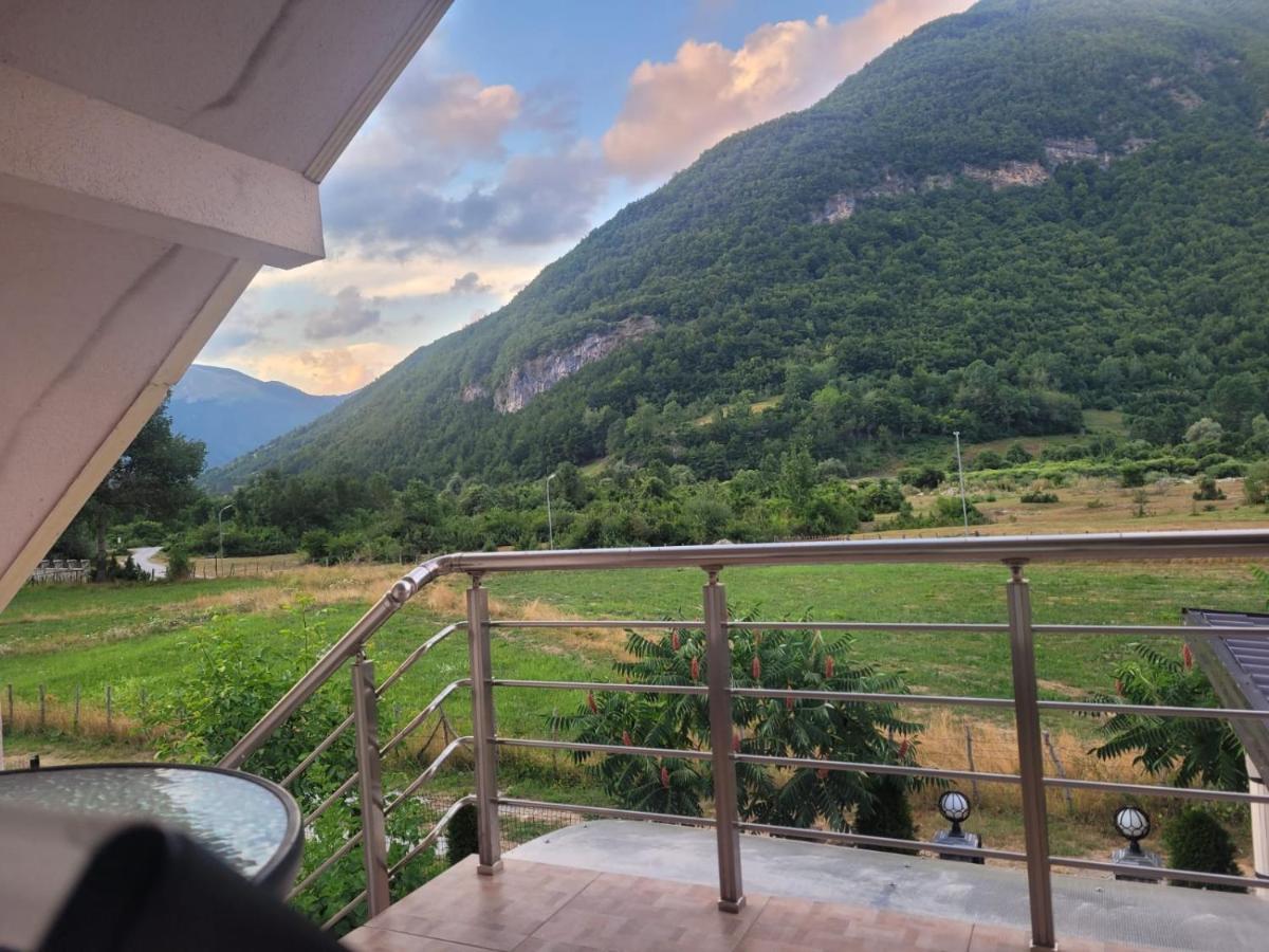 Lola Guest House Vuthaj Dış mekan fotoğraf