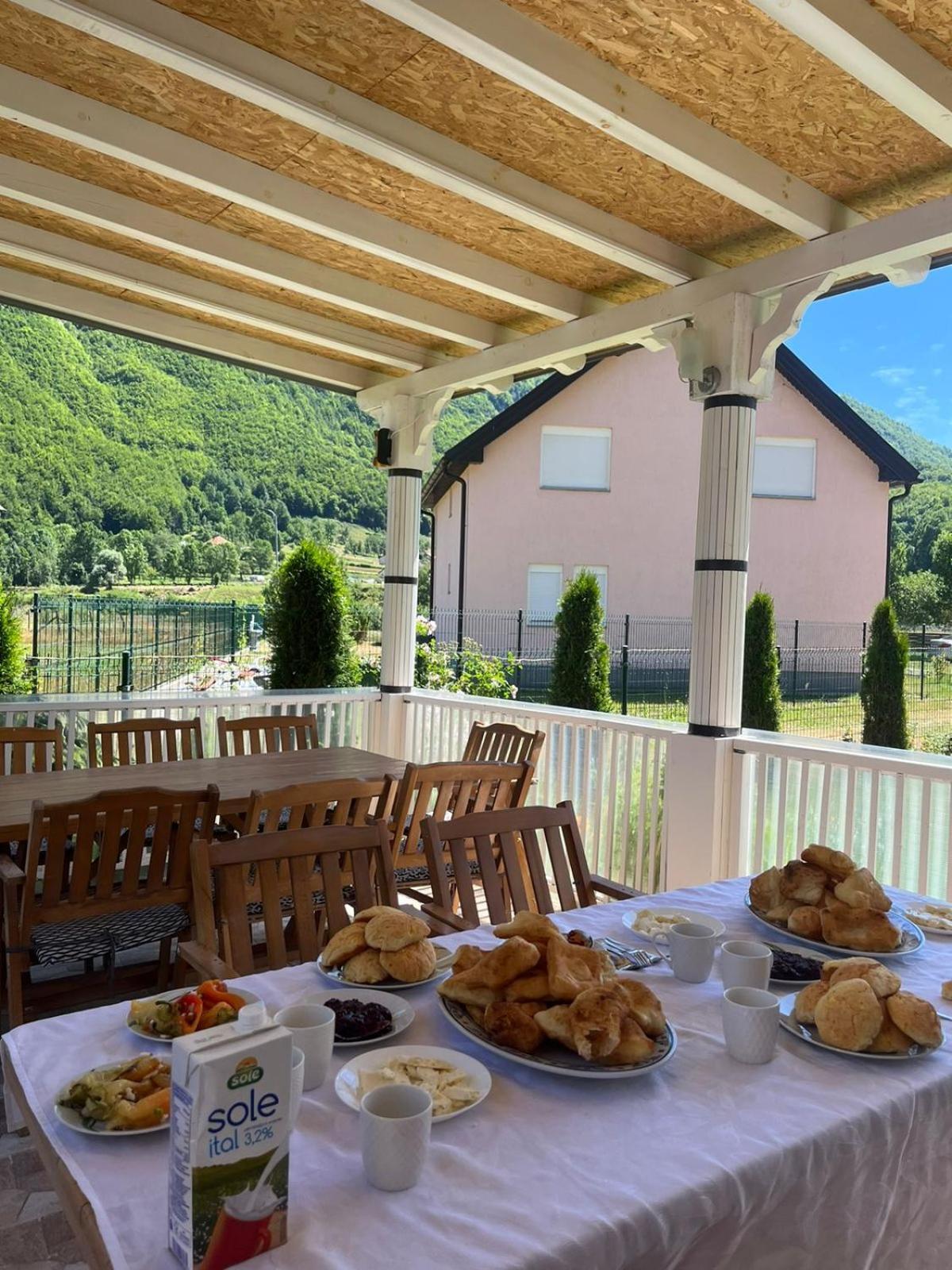 Lola Guest House Vuthaj Dış mekan fotoğraf