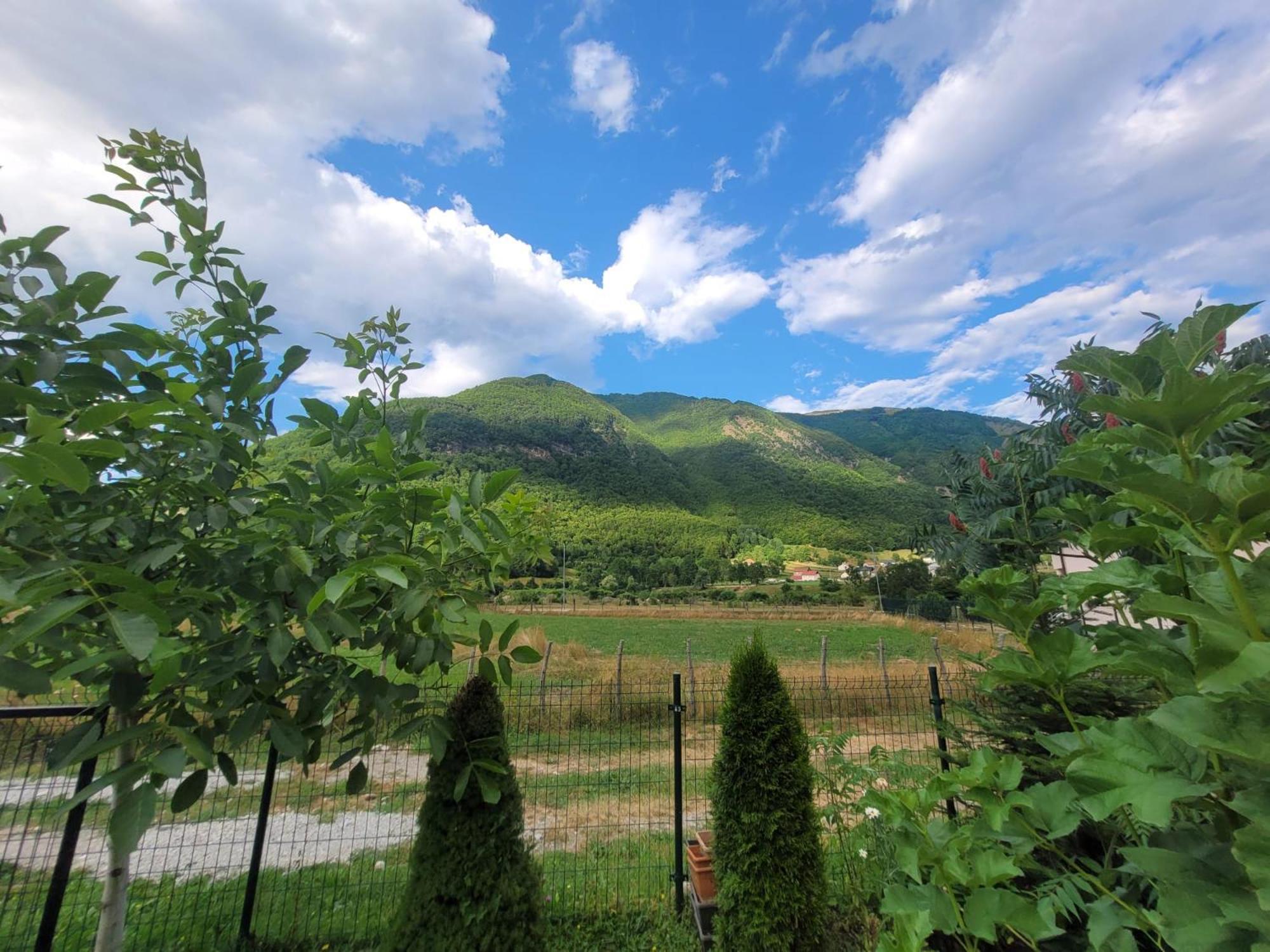 Lola Guest House Vuthaj Dış mekan fotoğraf