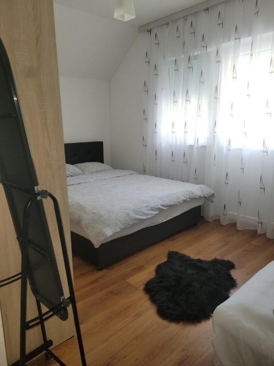 Lola Guest House Vuthaj Dış mekan fotoğraf