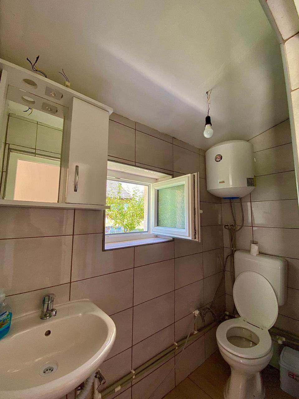 Lola Guest House Vuthaj Dış mekan fotoğraf