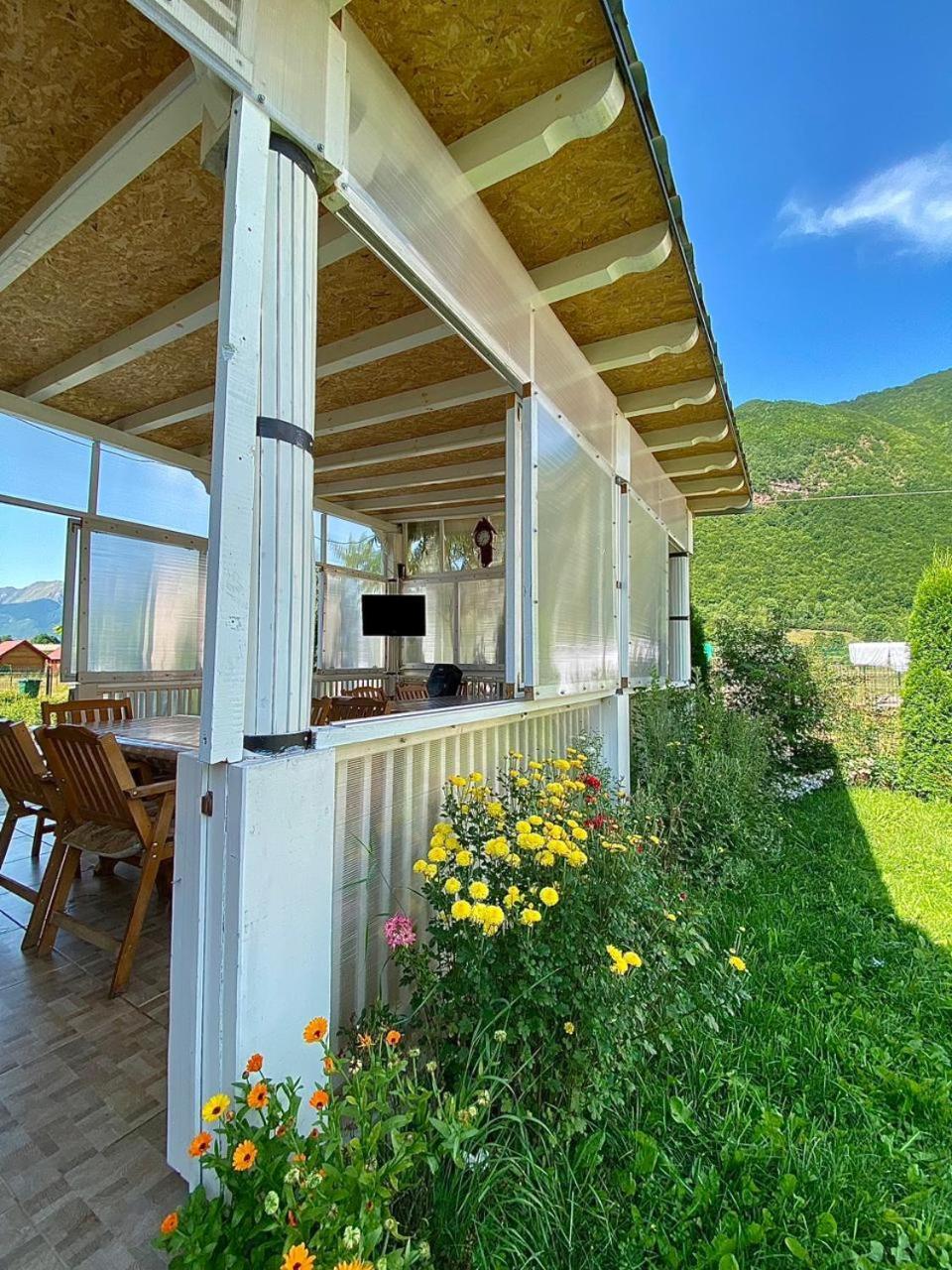 Lola Guest House Vuthaj Dış mekan fotoğraf