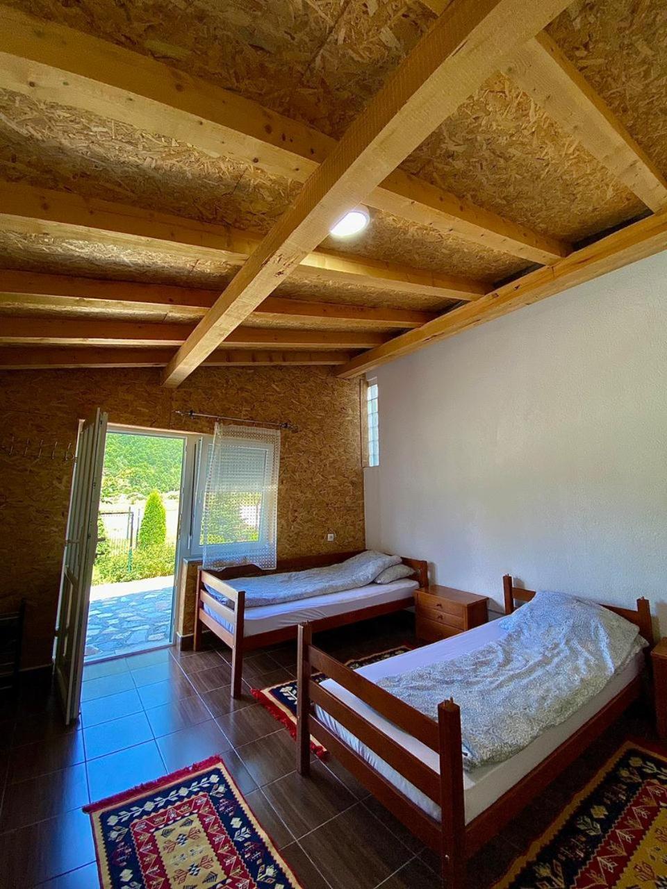 Lola Guest House Vuthaj Dış mekan fotoğraf